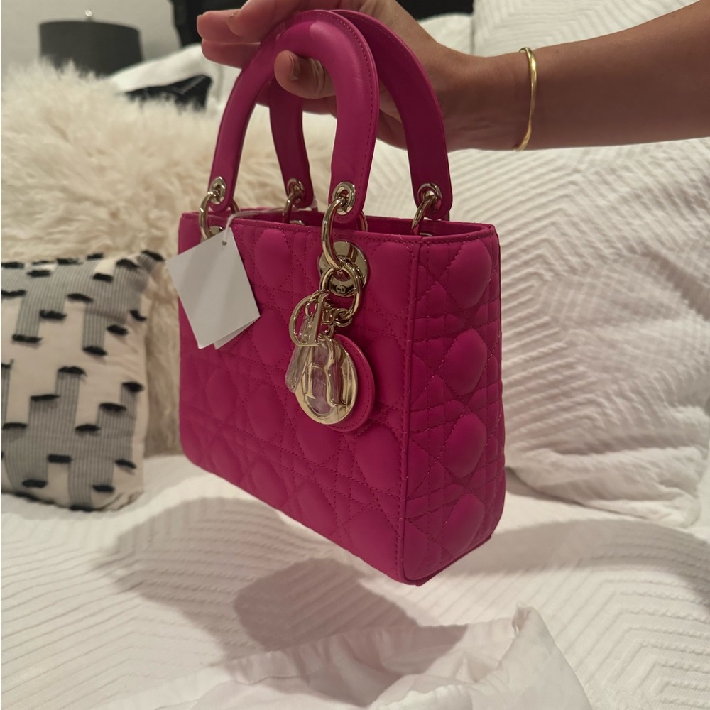 lady DIOR lambskin in pink purse - Picture 1 of 7